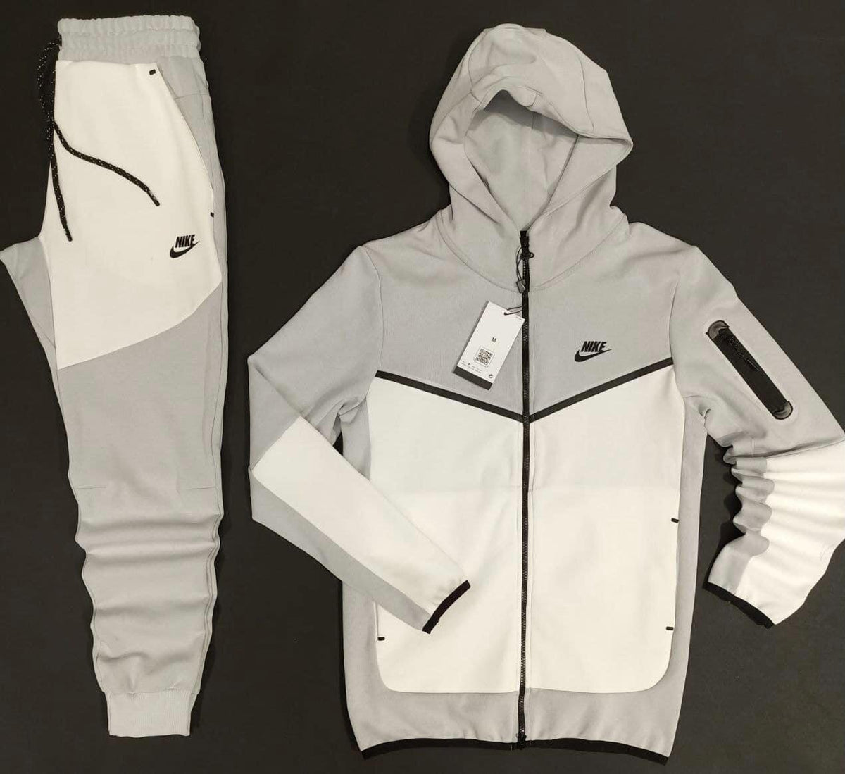 Trening Nike tech